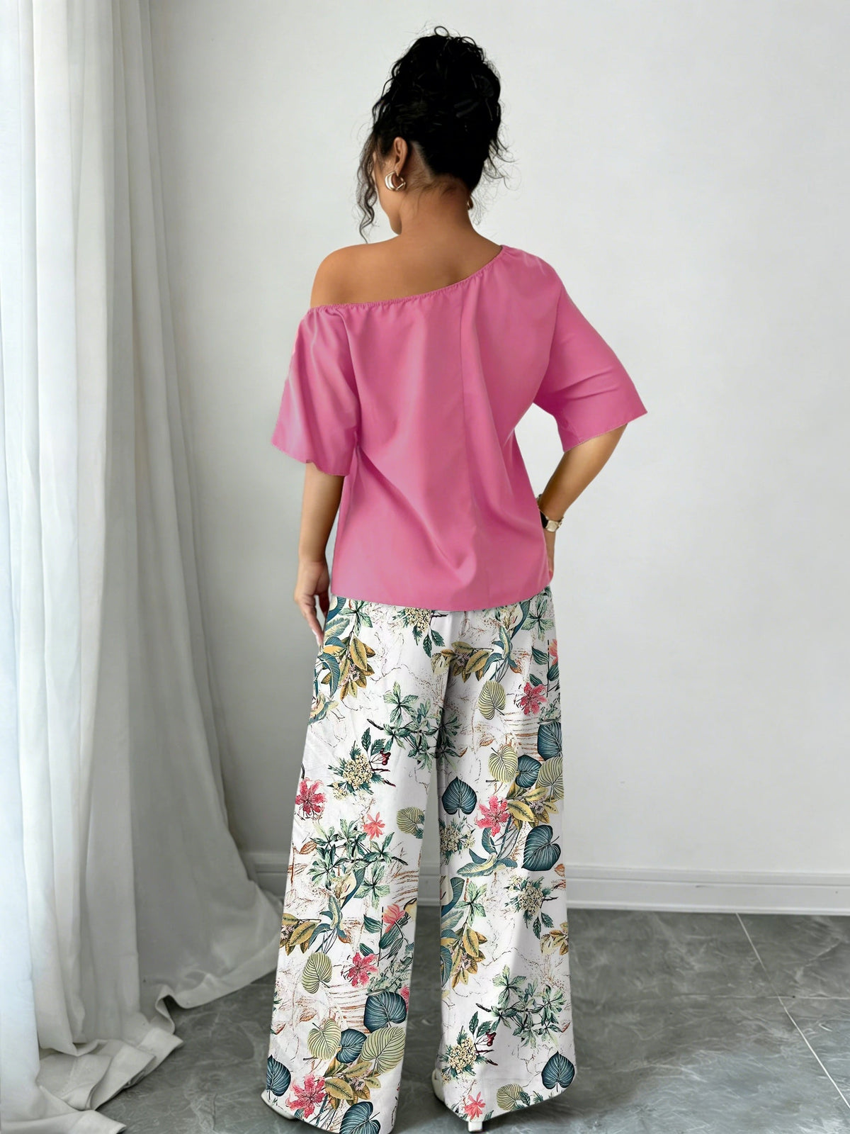 Kessoro women's off-shoulder wide-leg two-piece set in blue and pink, view 7