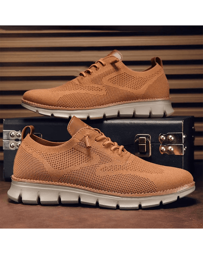 Men's lightweight breathable mesh everyday sneakers with a cushioned sole