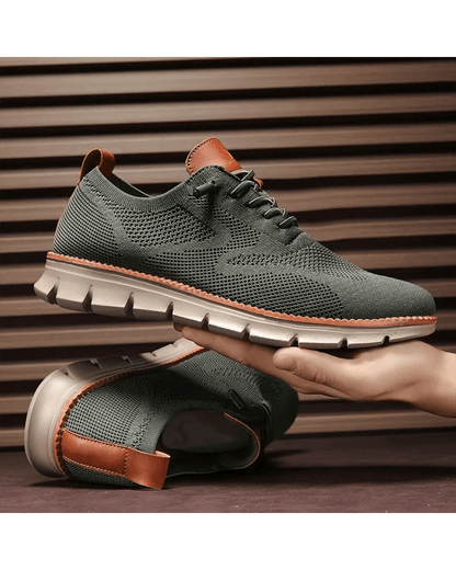 Men's lightweight breathable mesh everyday sneakers with a cushioned sole