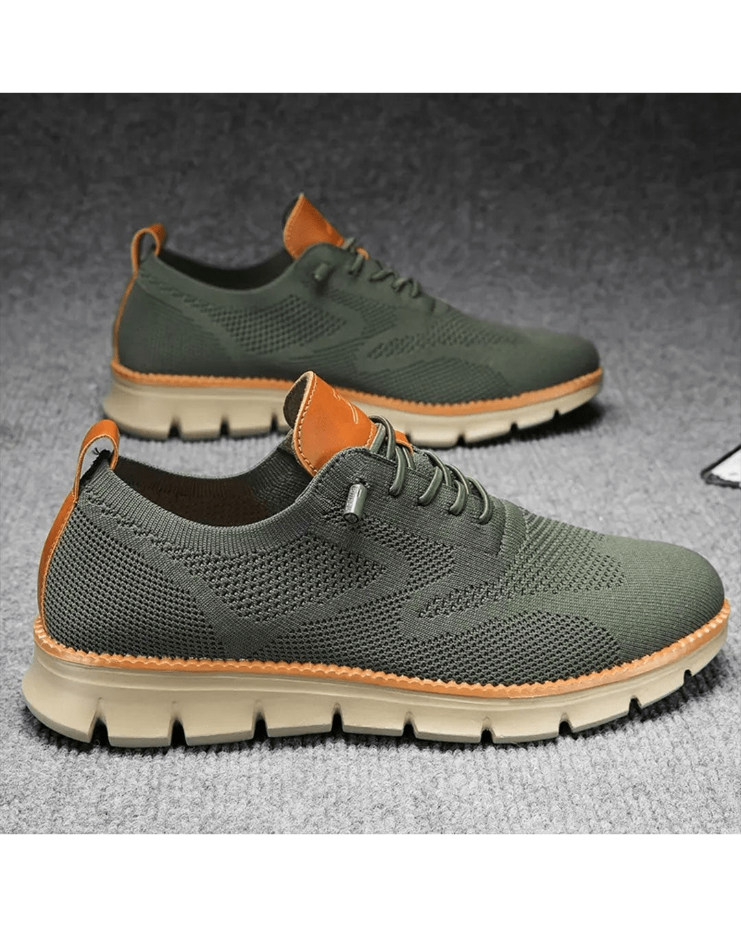 Men's lightweight breathable mesh everyday sneakers with a cushioned sole