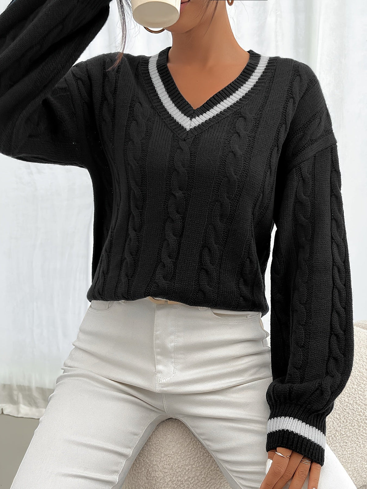 Kessoro women's cable-knit V-neck sweater in navy and black