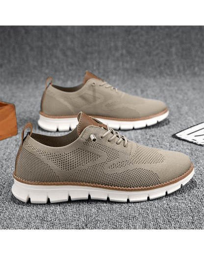 Men's lightweight breathable mesh everyday sneakers with a cushioned sole