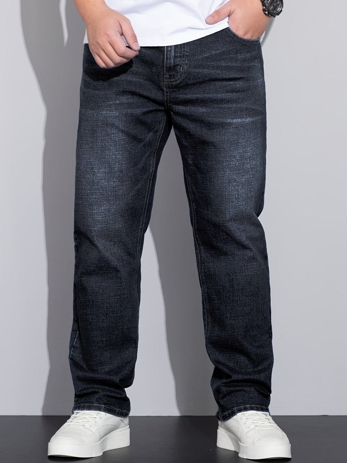 Men's mid-rise straight-leg stretch jeans in blue and black denim, colour option 2 detail view