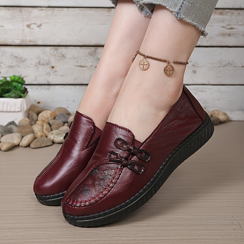 Women's cushioned wide-fit slip-on loafers in black, red and brown, view 4