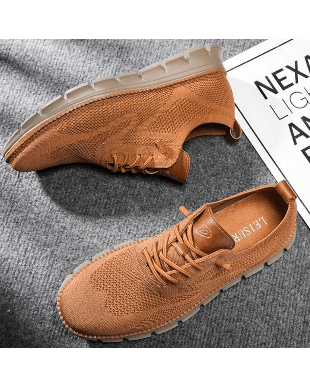 Men's lightweight breathable mesh everyday sneakers with a cushioned sole