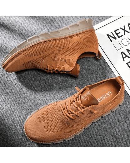 Men's lightweight breathable mesh everyday sneakers with a cushioned sole