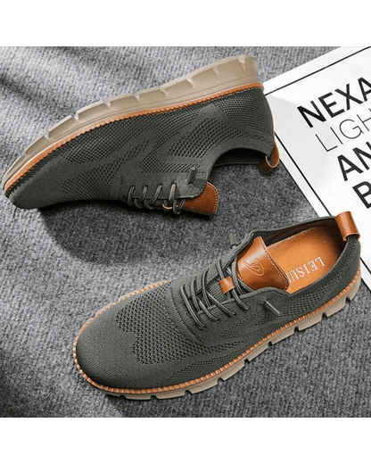 Men's lightweight breathable mesh everyday sneakers with a cushioned sole