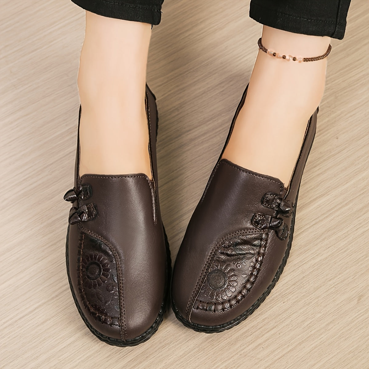 Women's cushioned wide-fit slip-on loafers in black, red and brown, view 2