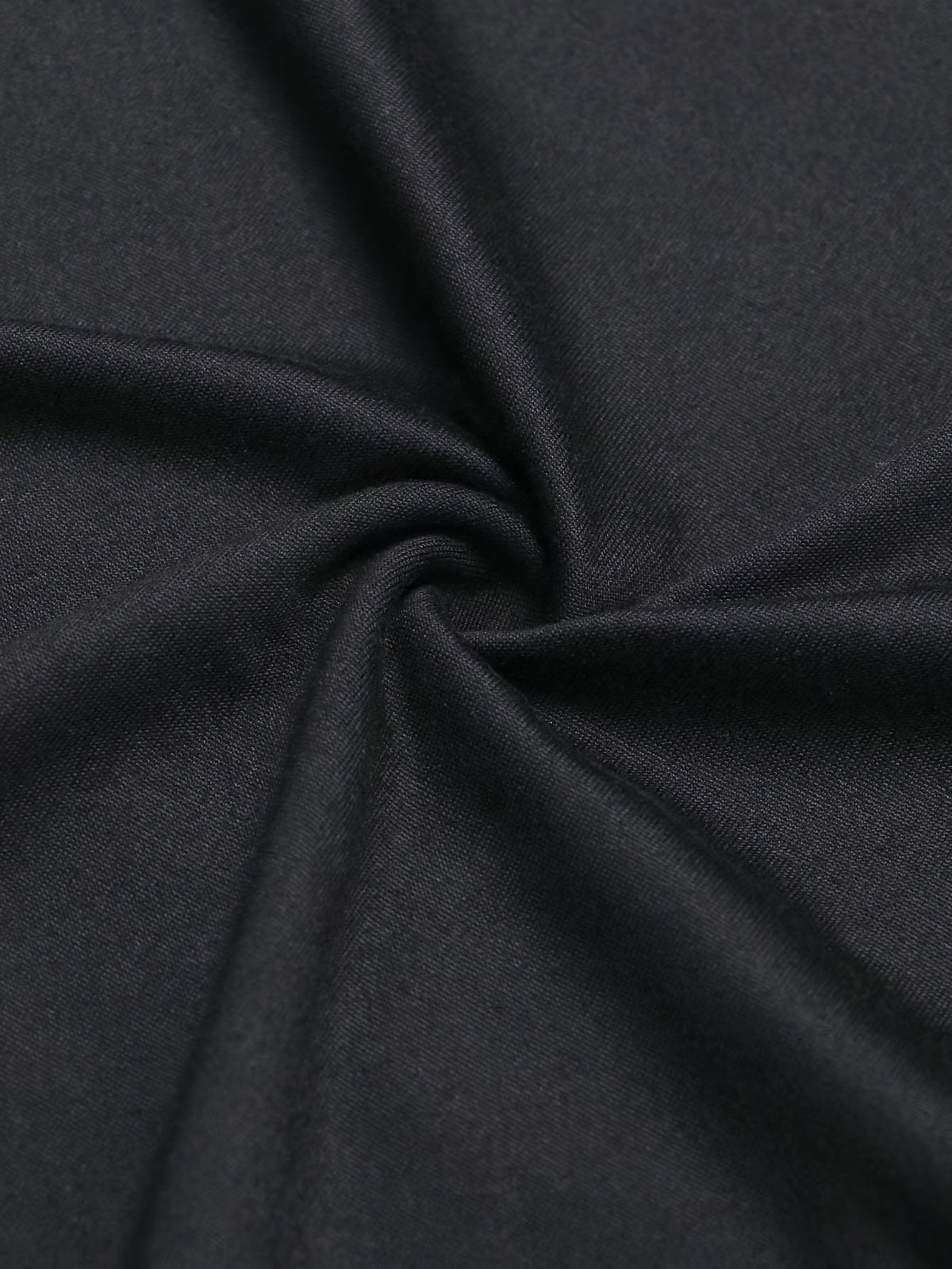 Men's two-tone raglan long-sleeve t-shirt in black, light grey and white, close-up view
