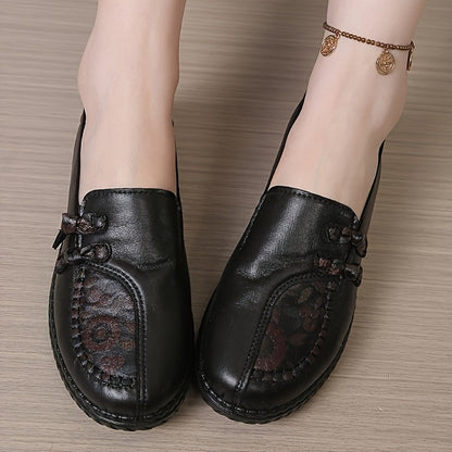Women's cushioned wide-fit slip-on loafers in black, red and brown, view 8