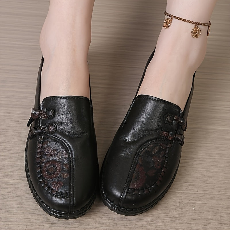 Women's cushioned wide-fit slip-on loafers in black, red and brown, view 10