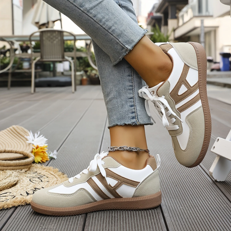 Kessoro women's wide-toe cushioned everyday sneakers in white and brown