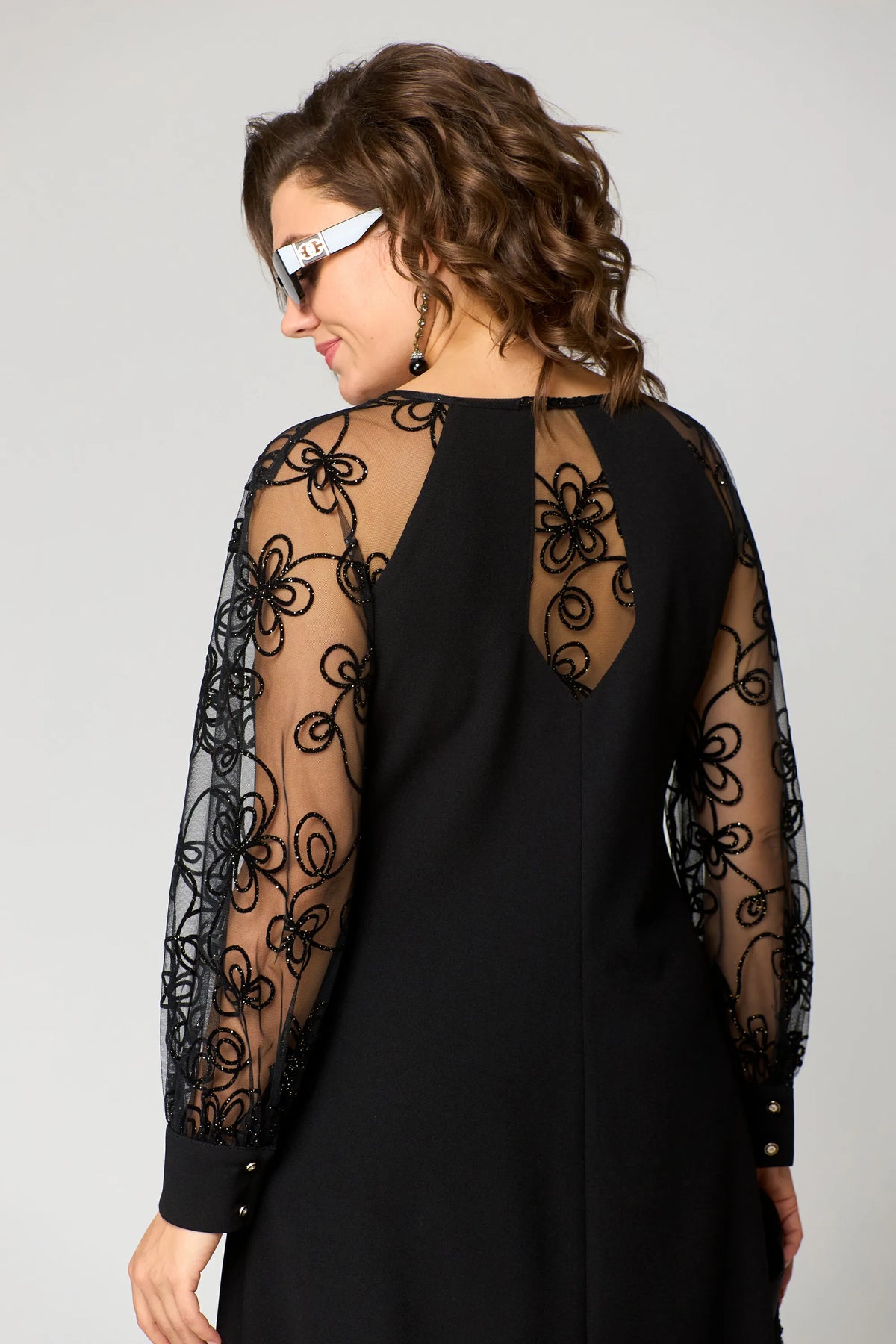 Women's floral lace sleeve midi dress in black