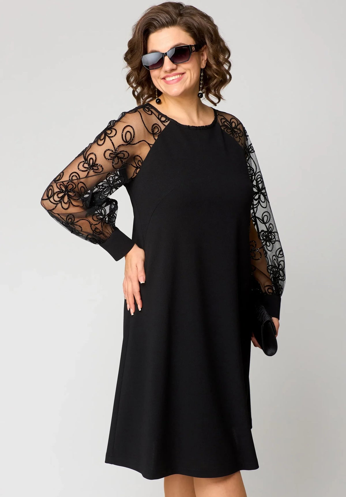 Women's floral lace sleeve midi dress in black
