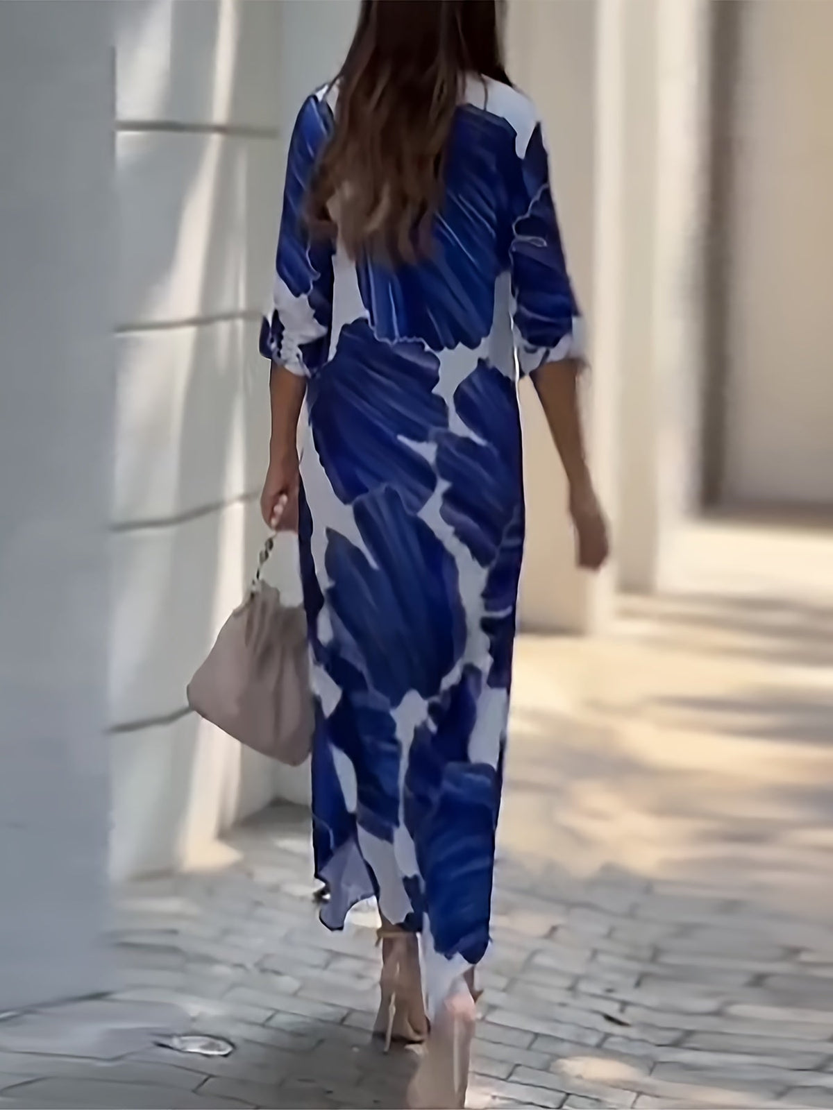 Women's flowing print collared maxi dress in blue