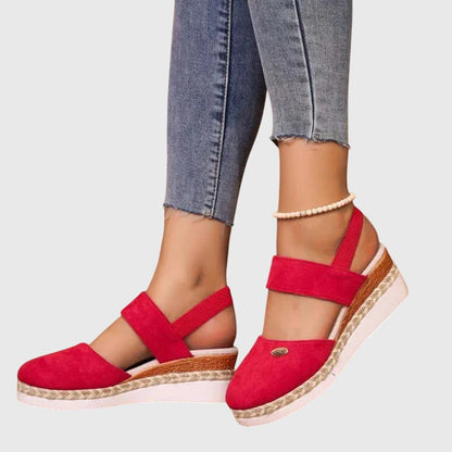 Women's cushioned adjustable-strap wedge sandals in beige, pink, red, grey and black — Kessoro, image 10 of 11