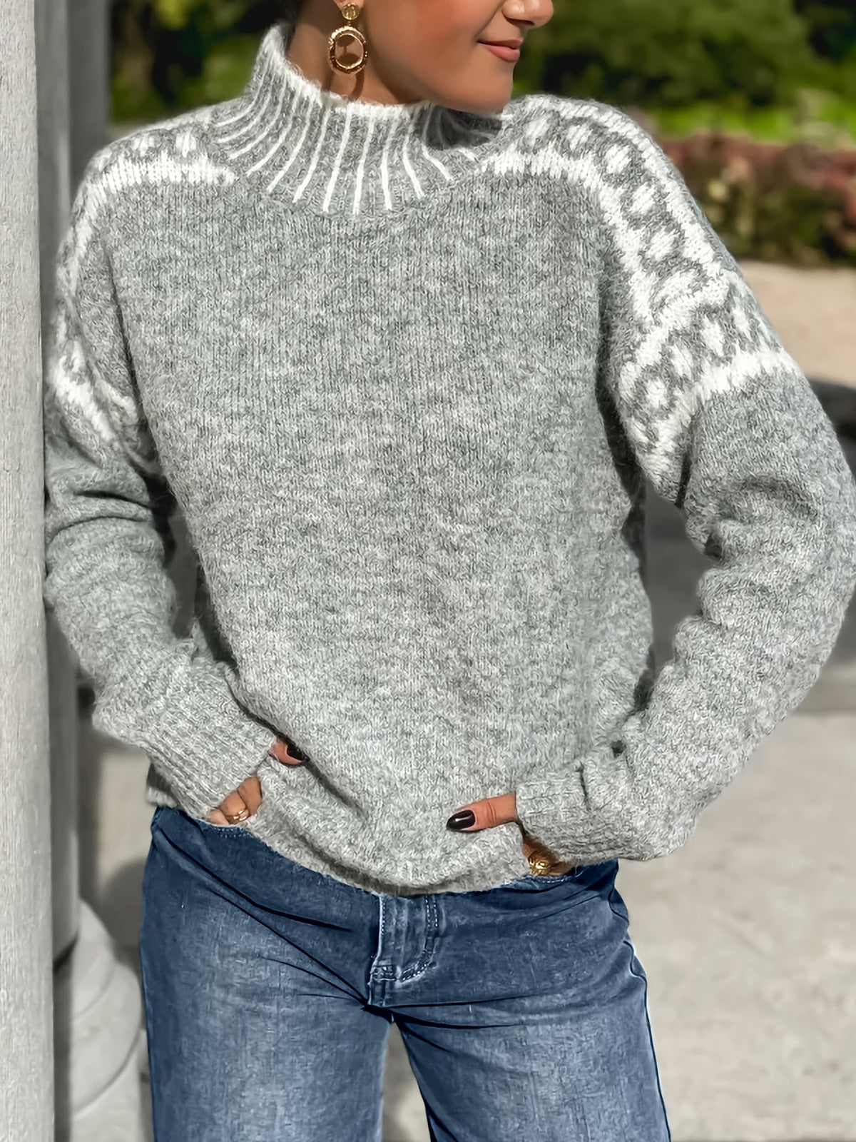 Kessoro women's contrast-trim mock neck knit sweater in dark grey and grey