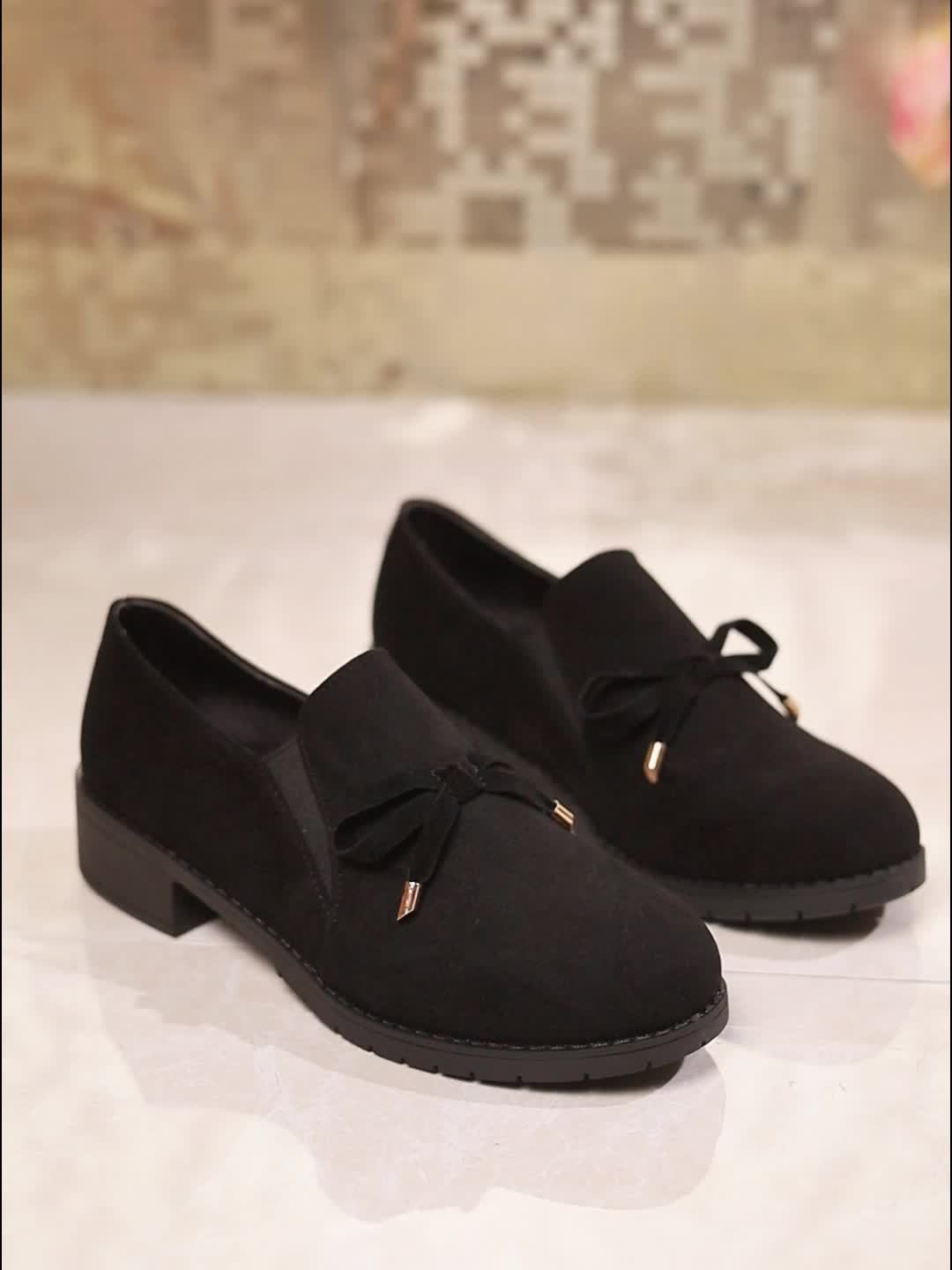 Women's bow-detail low-heel slip-on loafers in a green and black colour family (view 10)