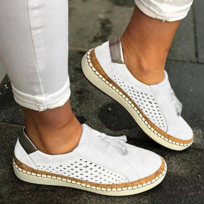 Women's cushioned breathable slip-on sneakers with perforated upper