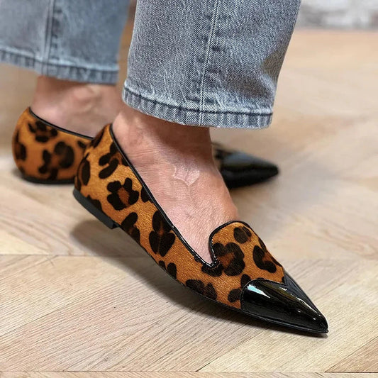 Kessoro women's animal print pointed toe ballet flats in black and neutral
