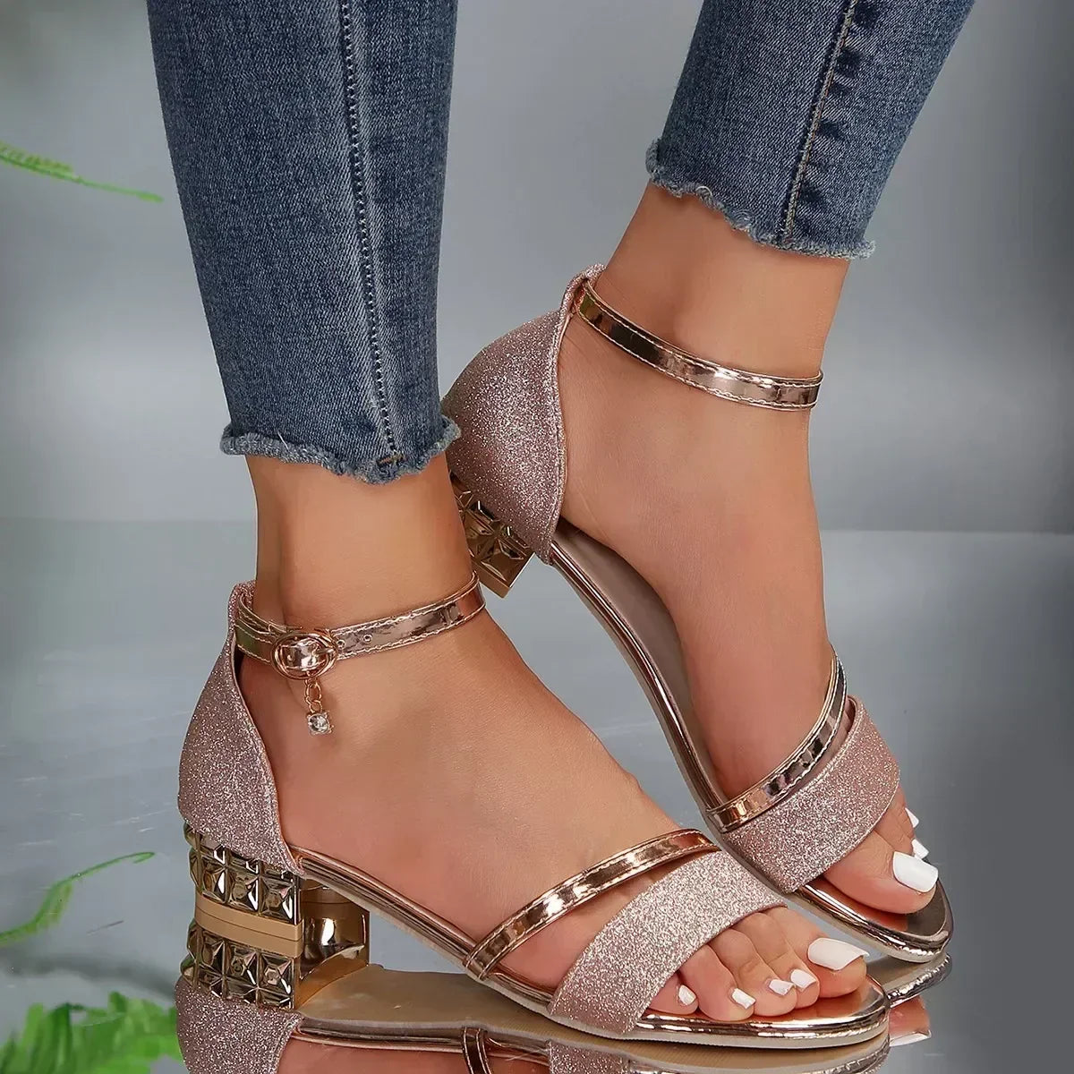 Women's elegant ankle-strap block-heel sandals in a metallic finish