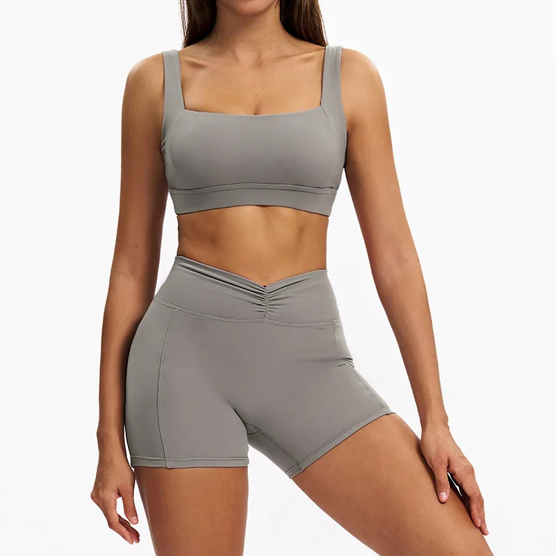 Women's long-sleeve 2-piece set, three-quarter view