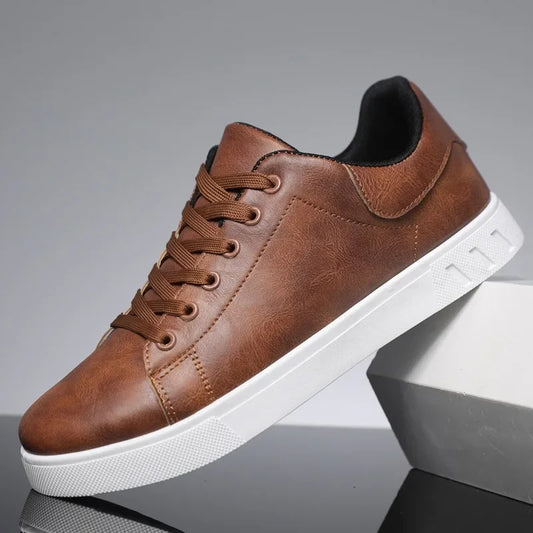 Men's classic low-top sneakers in a neutral colourway