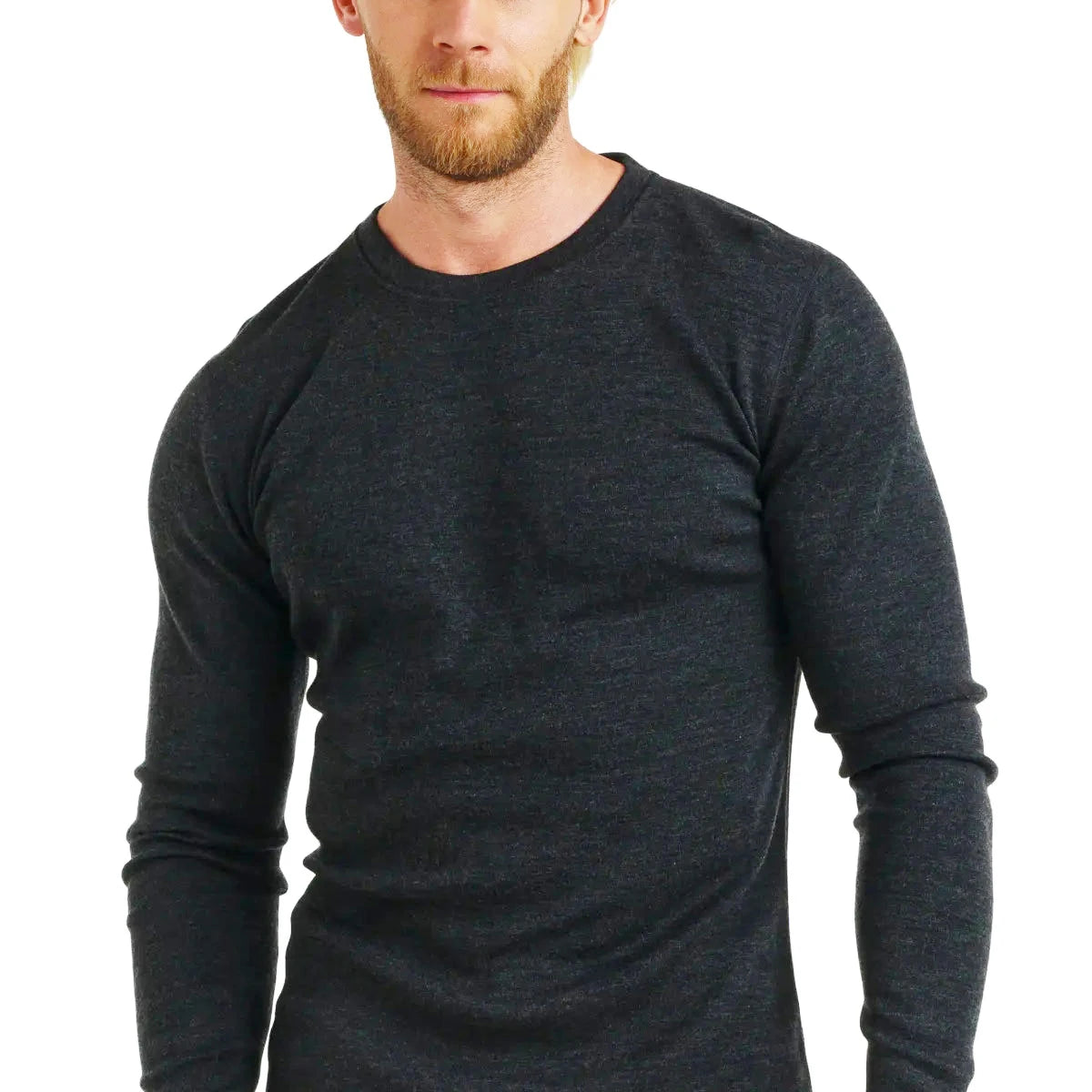 Men's long-sleeve wool T-shirt, fabric detail