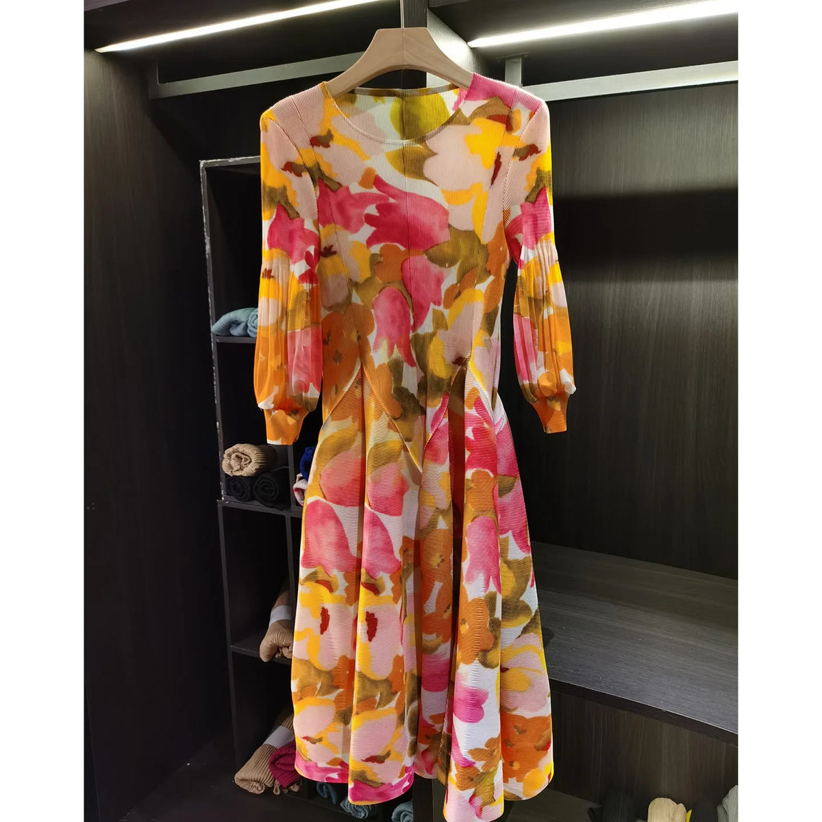 Kessoro Women's Lantern-Sleeve Printed Round-Neck Dress — view 5