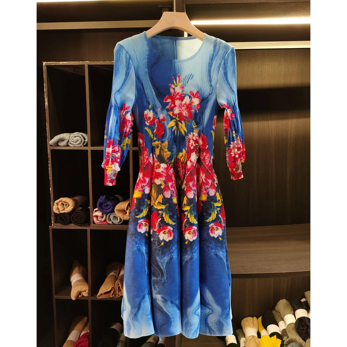 Kessoro Women's Lantern-Sleeve Printed Round-Neck Dress — view 4