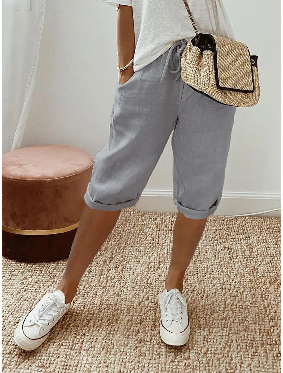 Women's cotton linen elastic-waist casual shorts, waistband detail