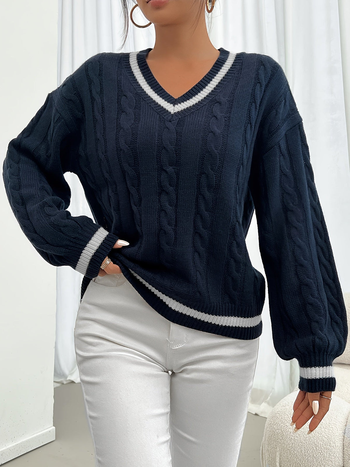 Kessoro women's cable-knit V-neck sweater in navy and black