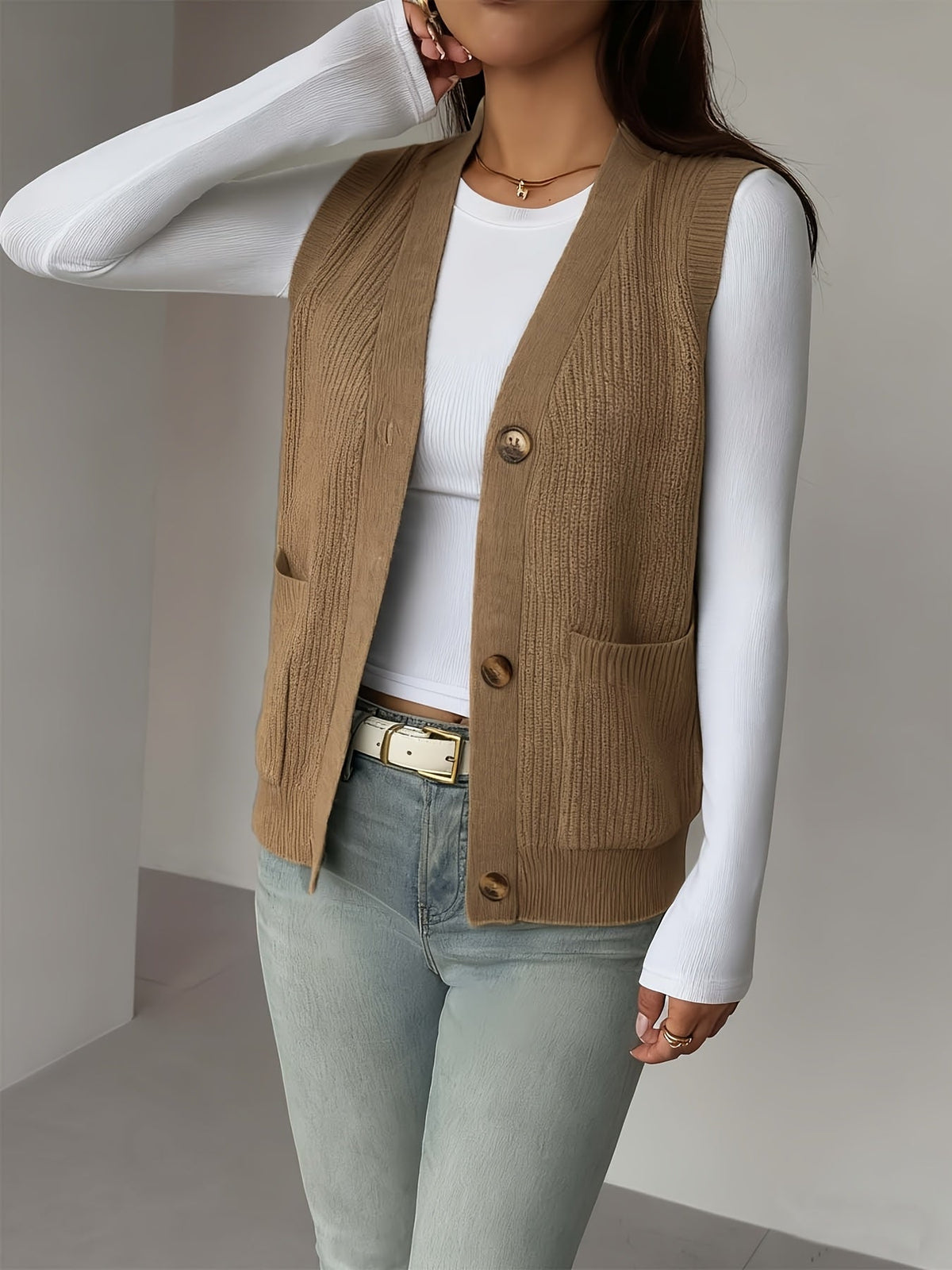 Kessoro women's buttoned V-neck knit vest with front pockets in soft neutral colourways