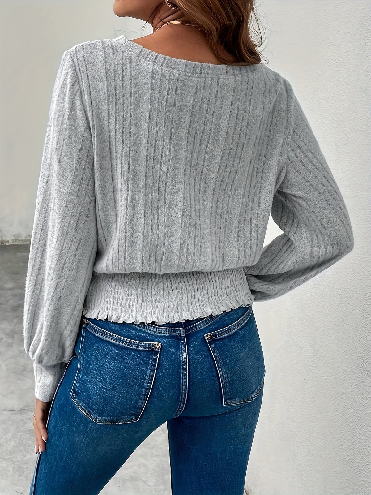 Kessoro women's ribbed smocked-waist long sleeve top in grey – image 4 of 5