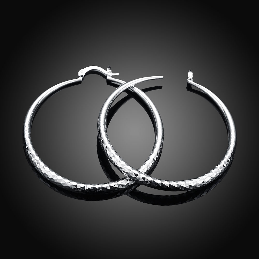 Kessoro women's retro silver tone long drop earrings with an elongated silhouette