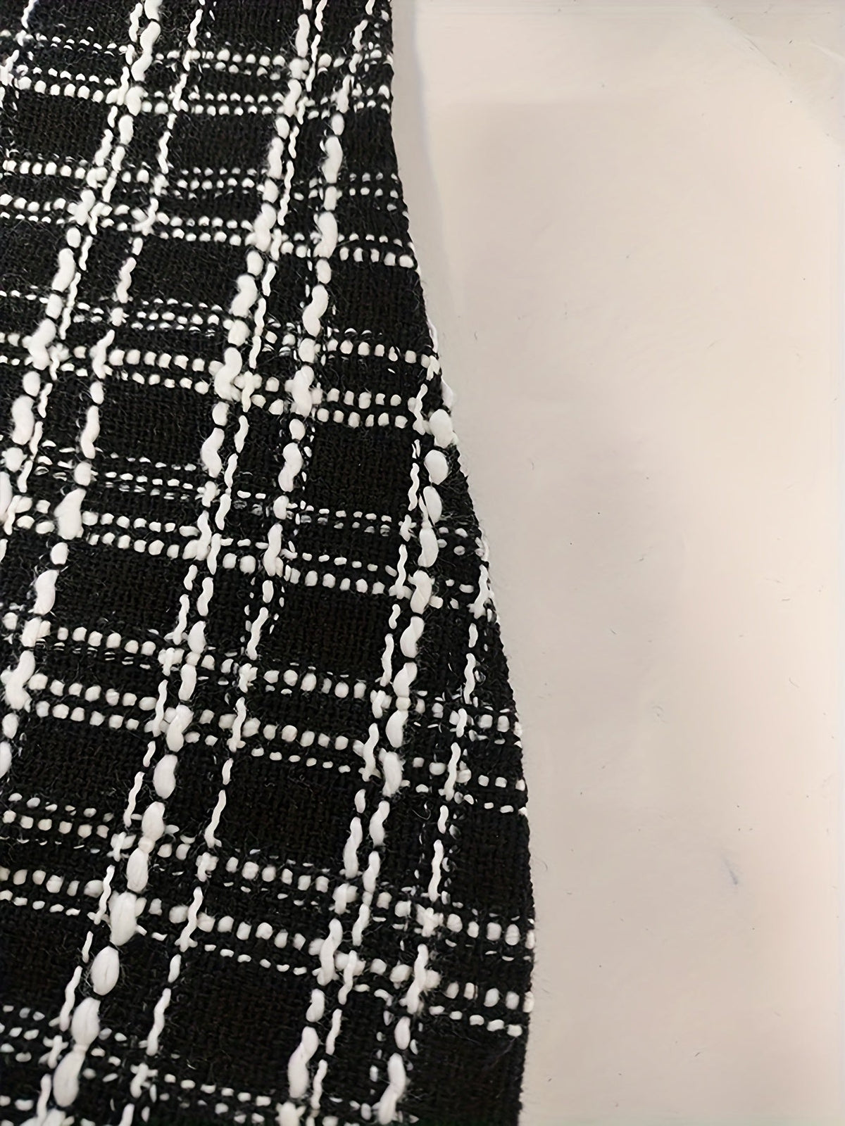 Kessoro Men's Textured Plaid Shirt Jacket in black, image 4 of 7.