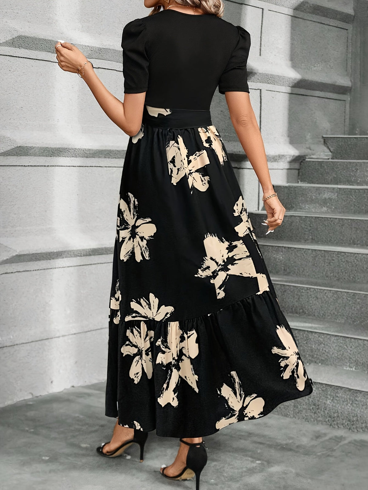 Women's puff-sleeve floral maxi dress in black