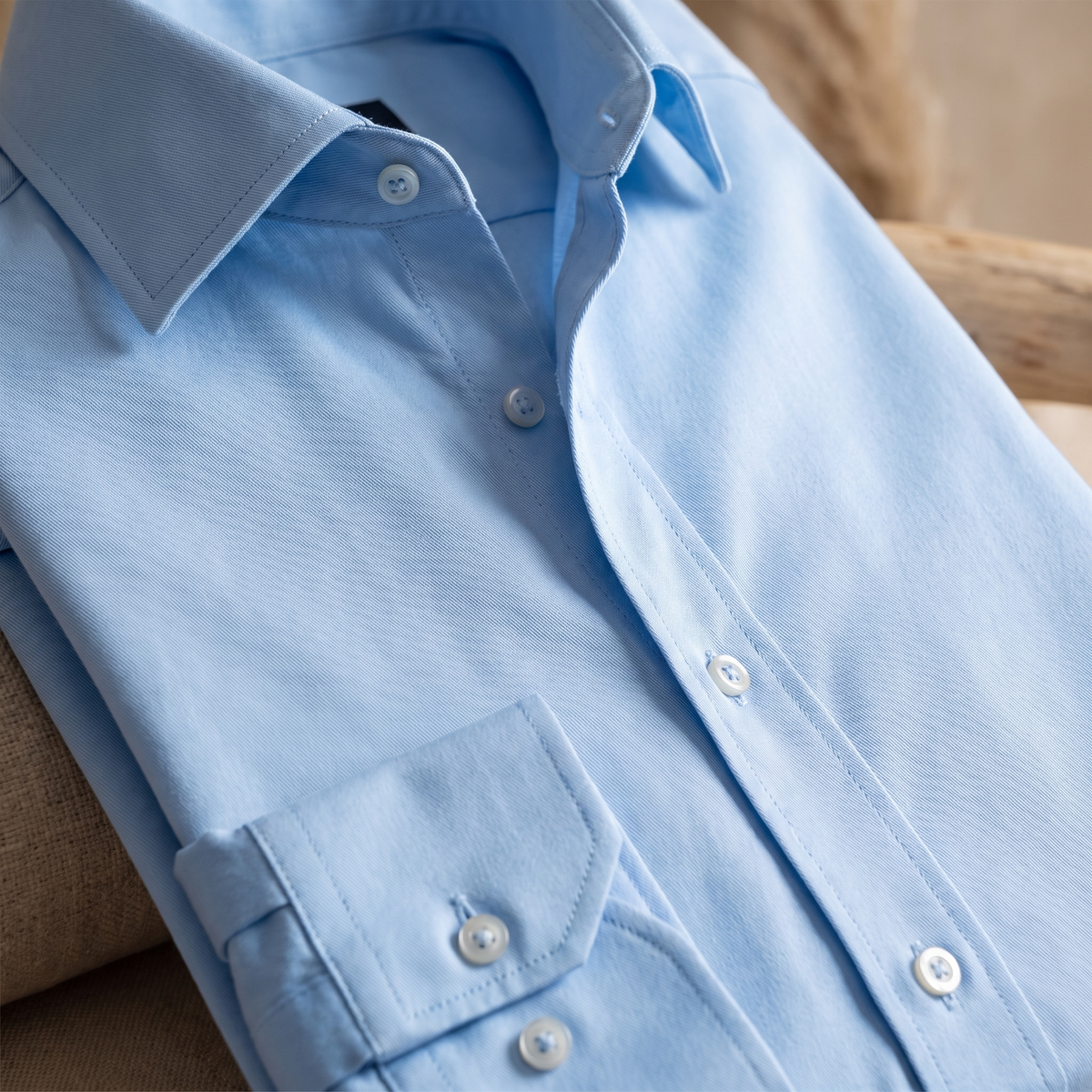 Kessoro Grant long-sleeve business casual shirt, fabric and detail close-up