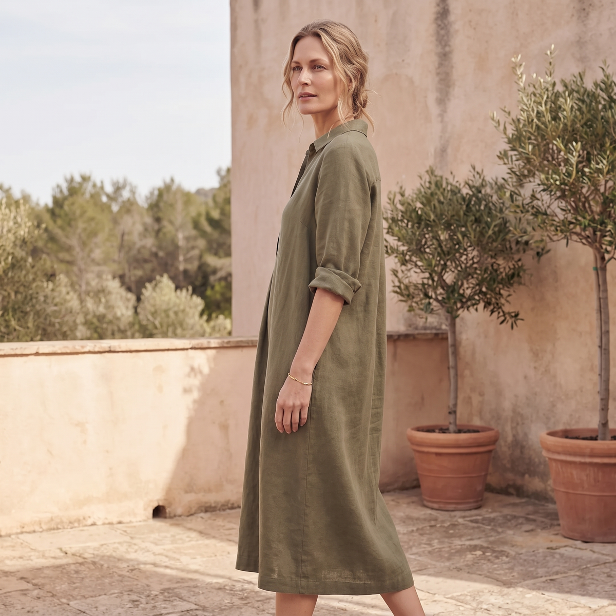 Woman in Kessoro everyday womenswear