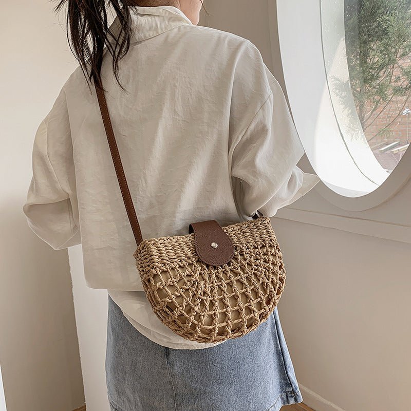 Kessoro women's braided straw compact shoulder bag in beige and brown