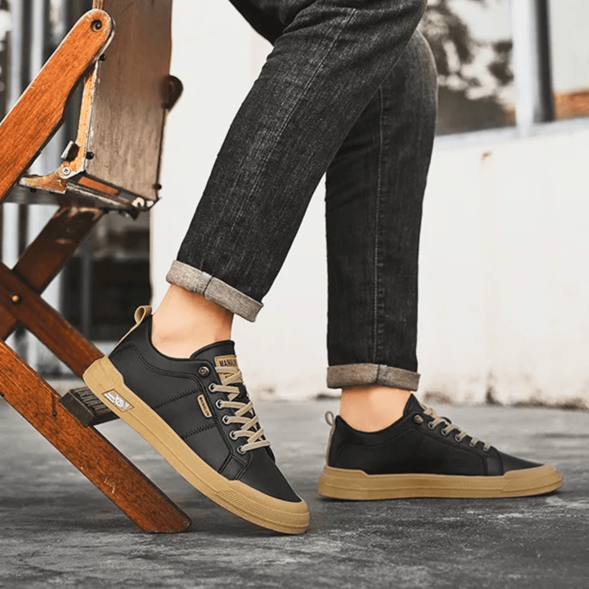 Men's premium leather low-top everyday sneakers in white and black