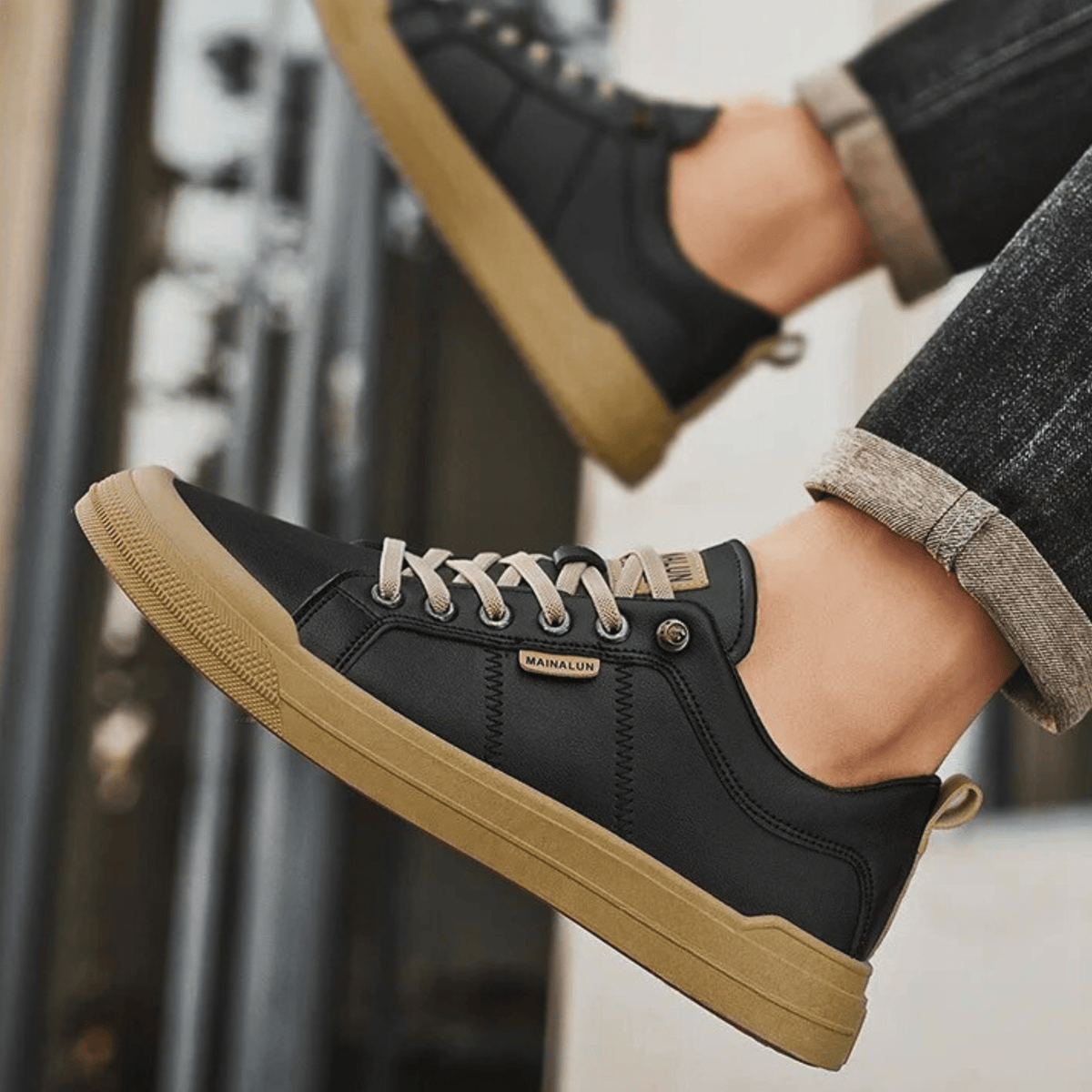 Men's premium leather low-top everyday sneakers in white and black