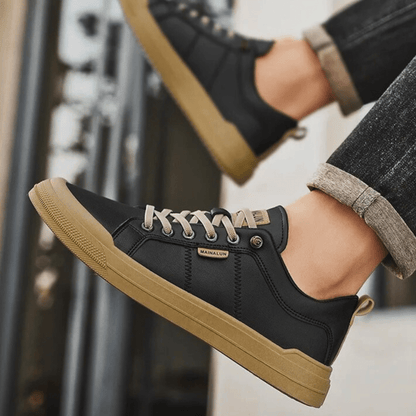 Men's premium leather low-top everyday sneakers in white and black