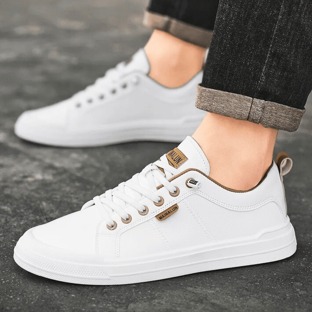 Men's premium leather low-top everyday sneakers in white and black