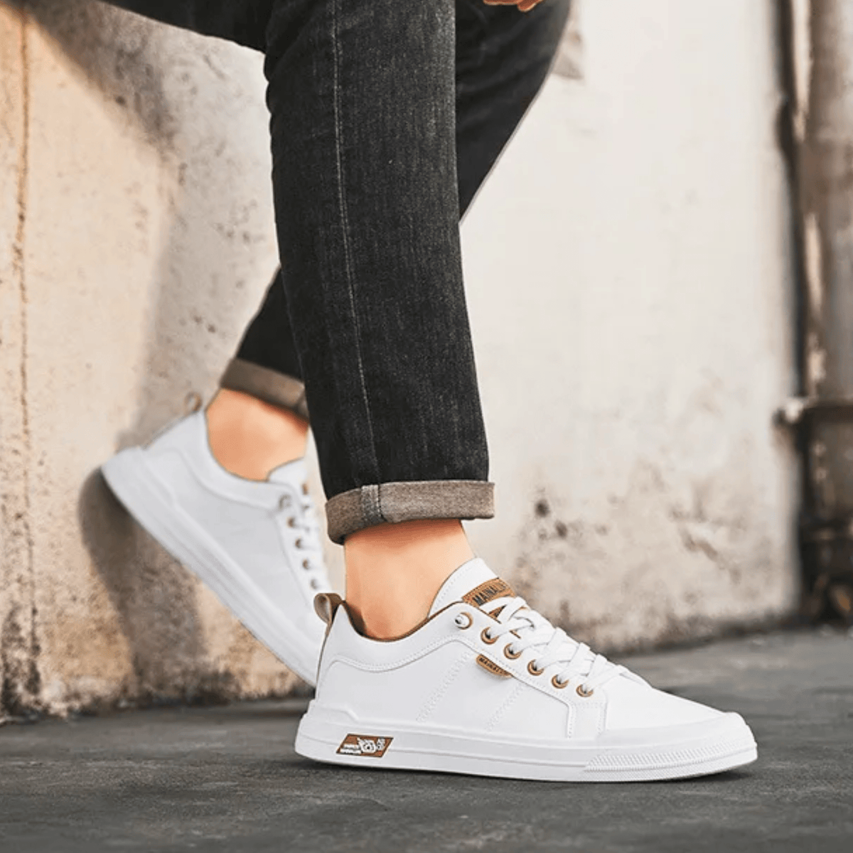 Men's premium leather low-top everyday sneakers in white and black